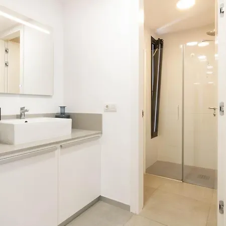 Piso De Ciudad Frente A La Playa Apartamento *