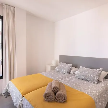 Piso De Ciudad Frente A La Playa Apartamento *
