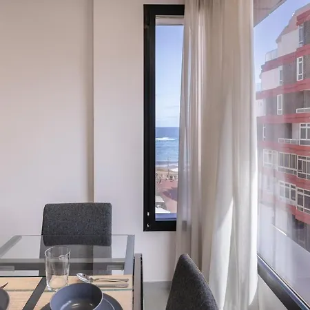 Piso De Ciudad Frente A La Playa * Las Palmas de Gran Canaria